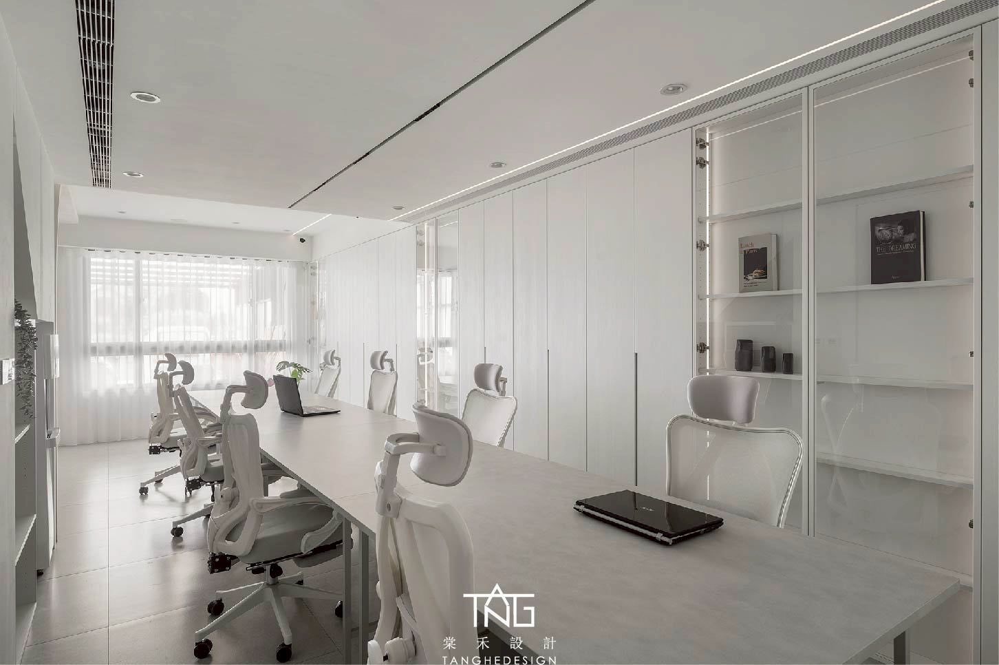 537186498 1269981828474685 2924231962462672259 N